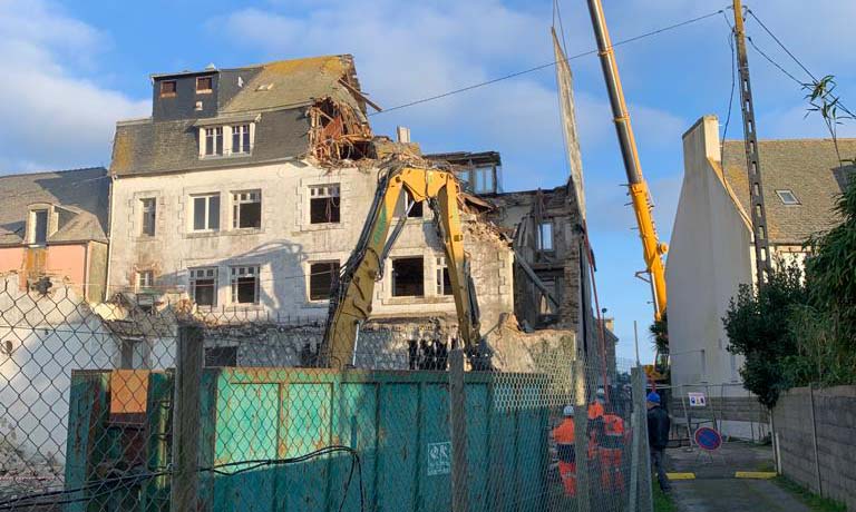 Chantier de l’Hotel de la Plage : la déconstruction est en cours