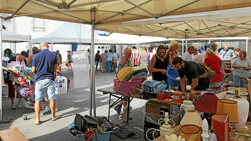 Braderie du Secours Populaire