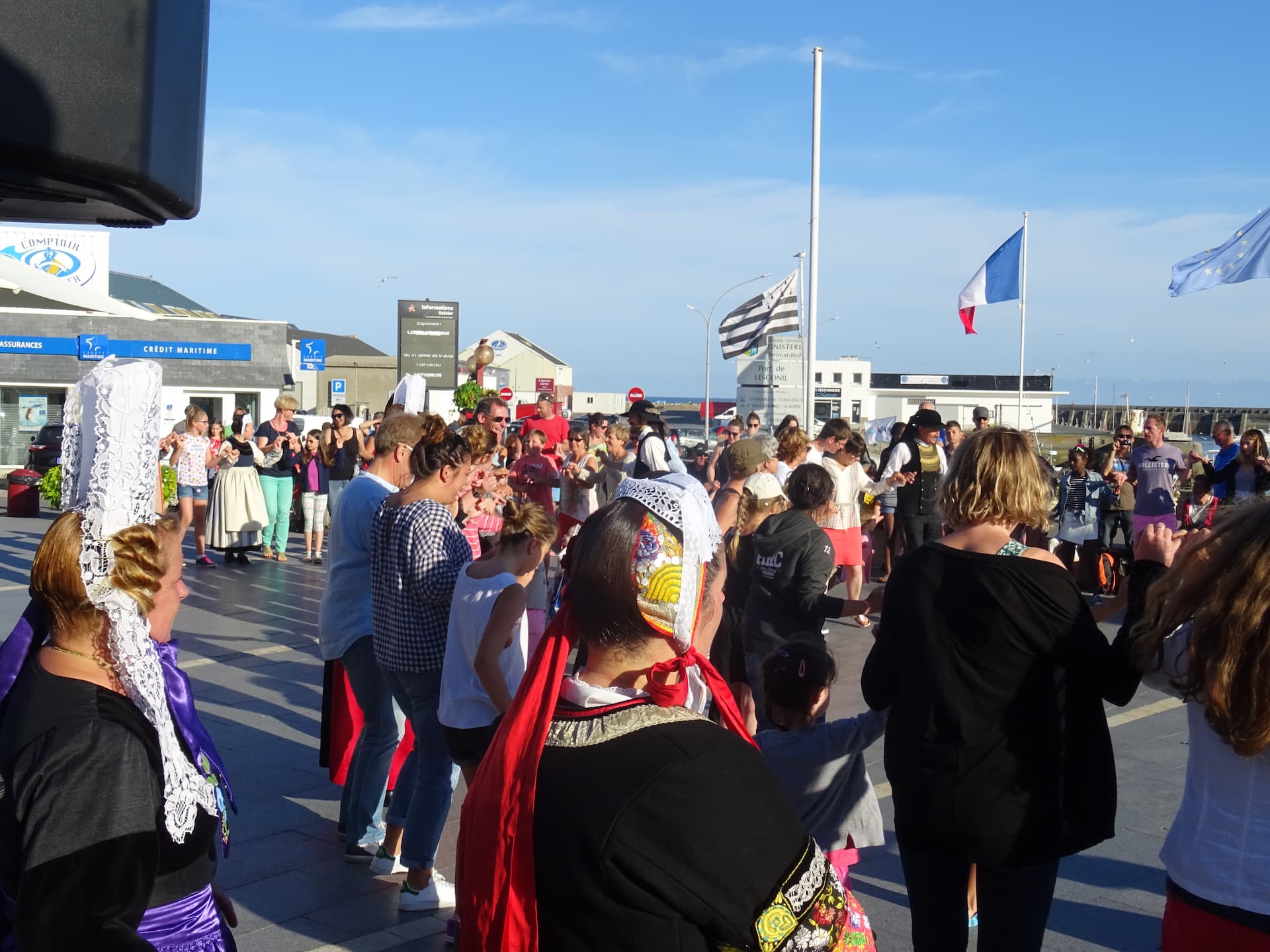 Marché nocturne & Animation bretonne